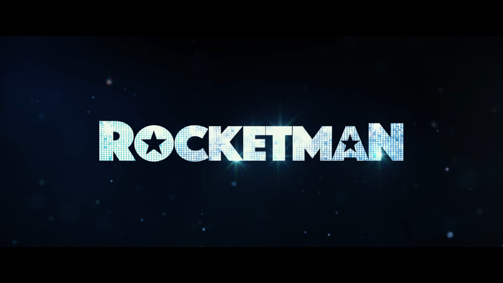 Kadr z filmu "Rocketman" w reżyserii Dextera Fletchera, źródło grafiki: kanał YouTube wytwórni Paramount Pictures